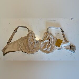 Chantelle NWT 32F/32DDDD Rive Gauche Underwire Bra in Tan.